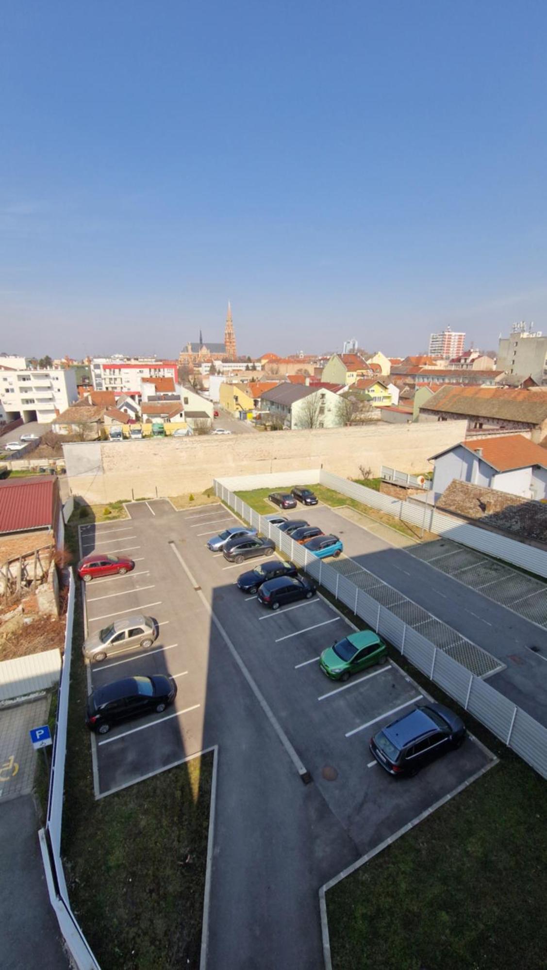 Xyz-osijek * Eszék
